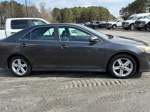 Used 2013 Toyota Camry SE image 7