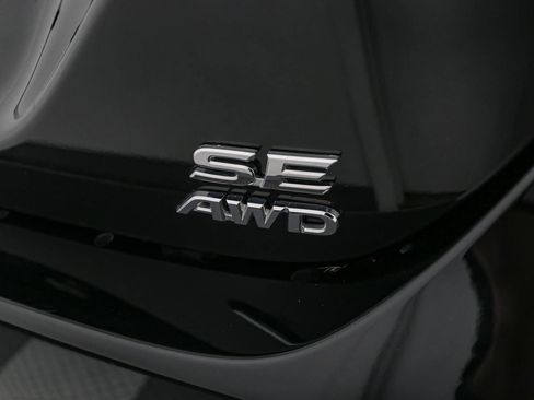 Used 2023 Toyota Camry SE image 10