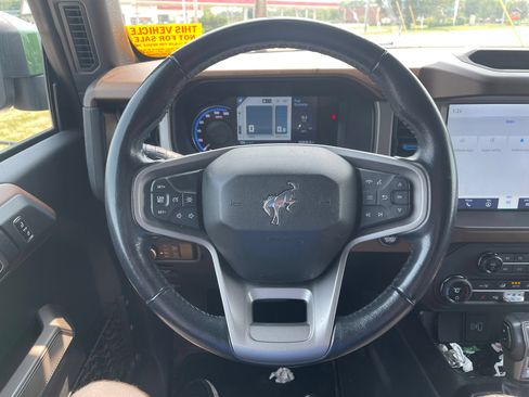 Used 2023 Ford Bronco Outer Banks AWD/4WD image 10