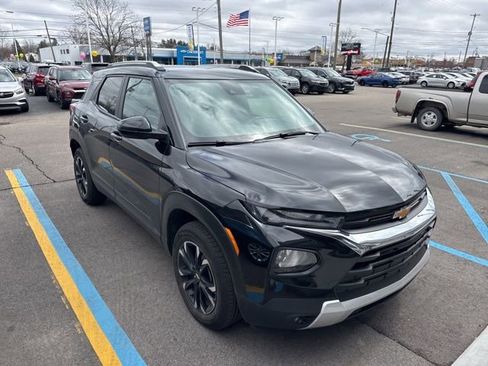 Certified 2023 Chevrolet TrailBlazer LT image 2