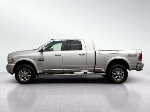 Used 2017 RAM 2500 Limited AWD/4WD image 2