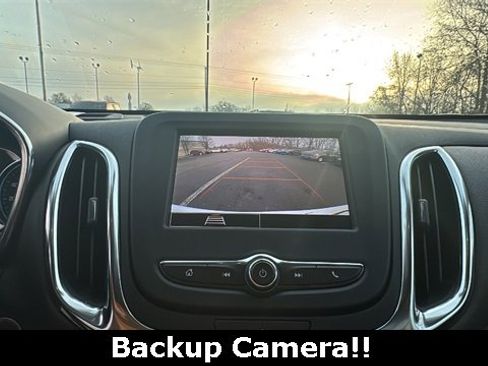 Used 2024 Chevrolet Equinox LT image 3