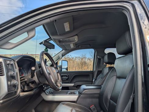 Used 2019 Chevrolet Silverado 3500 LTZ w/ Duramax Plus Package AWD/4WD image 10