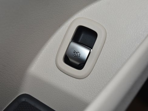 New 2026 Mercedes-Benz GLC 300 GLC 300 image 6