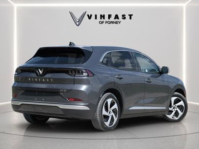 New 2025 VinFast VF 8 Eco