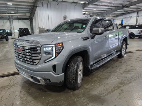 Used 2025 GMC Sierra 1500 Denali w/ Technology Package AWD/4WD image 6