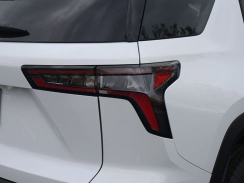 New 2026 Chevrolet Equinox LT w/ Convenience Package II FWD image 7