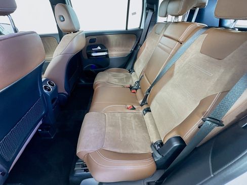 New 2025 Mercedes-Benz GLB 35 AMG 4MATIC image 22