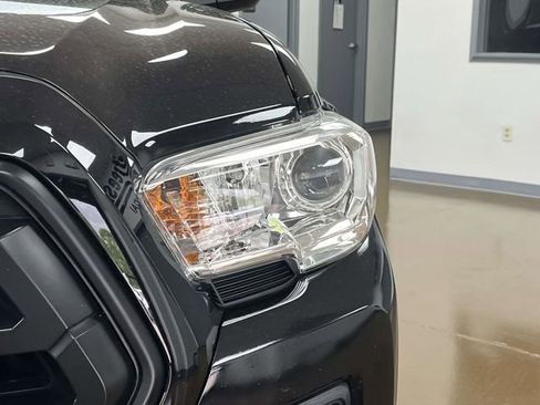 Used 2021 Toyota Tacoma SR w/ SR Convenience Package RWD image 10