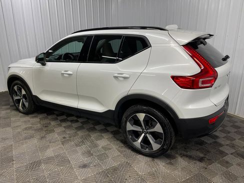 Used 2023 Volvo XC40 B5 Plus w/ Driver Assist Package AWD/4WD image 4