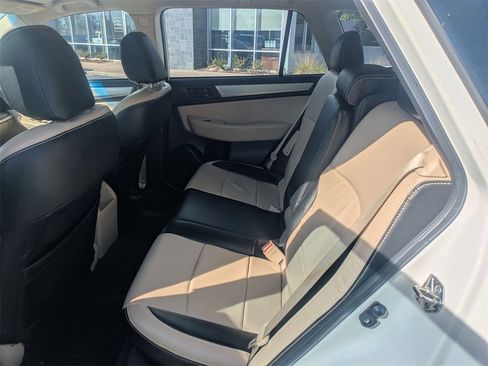 Used 2019 Subaru Outback 2.5i image 15