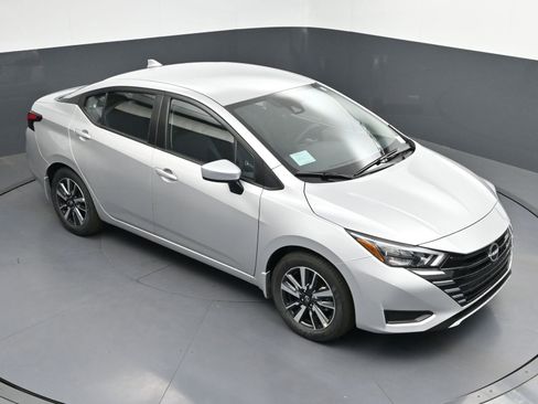New 2025 Nissan Versa SV w/ Trunk Package FWD image 29