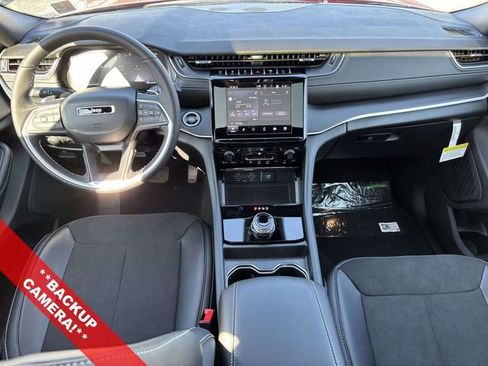 New 2025 Jeep Grand Cherokee L Altitude image 2