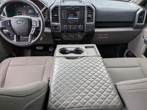 Used 2017 Ford F150 XLT RWD image 15