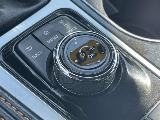 Used 2020 Nissan Maxima SR w/ Illumination Package FWD image 28