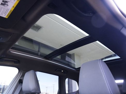 Used 2023 BMW X1 xDrive28i w/ Convenience Package image 16