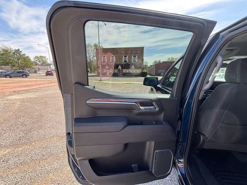 Used 2023 Chevrolet Silverado 1500 LT AWD/4WD image 13