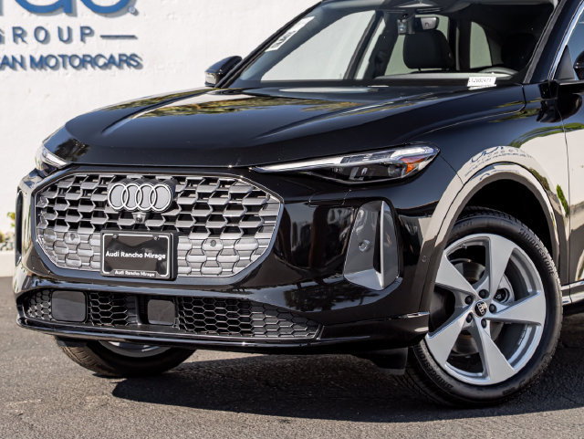 Used 2026 Audi Q5 Premium Plus AWD/4WD image 2