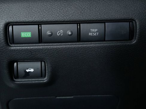 Used 2025 Nissan Sentra S image 22