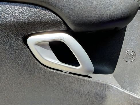 Used 2019 Dodge Challenger R/T Scat Pack w/ Driver Convenience Group RWD image 18