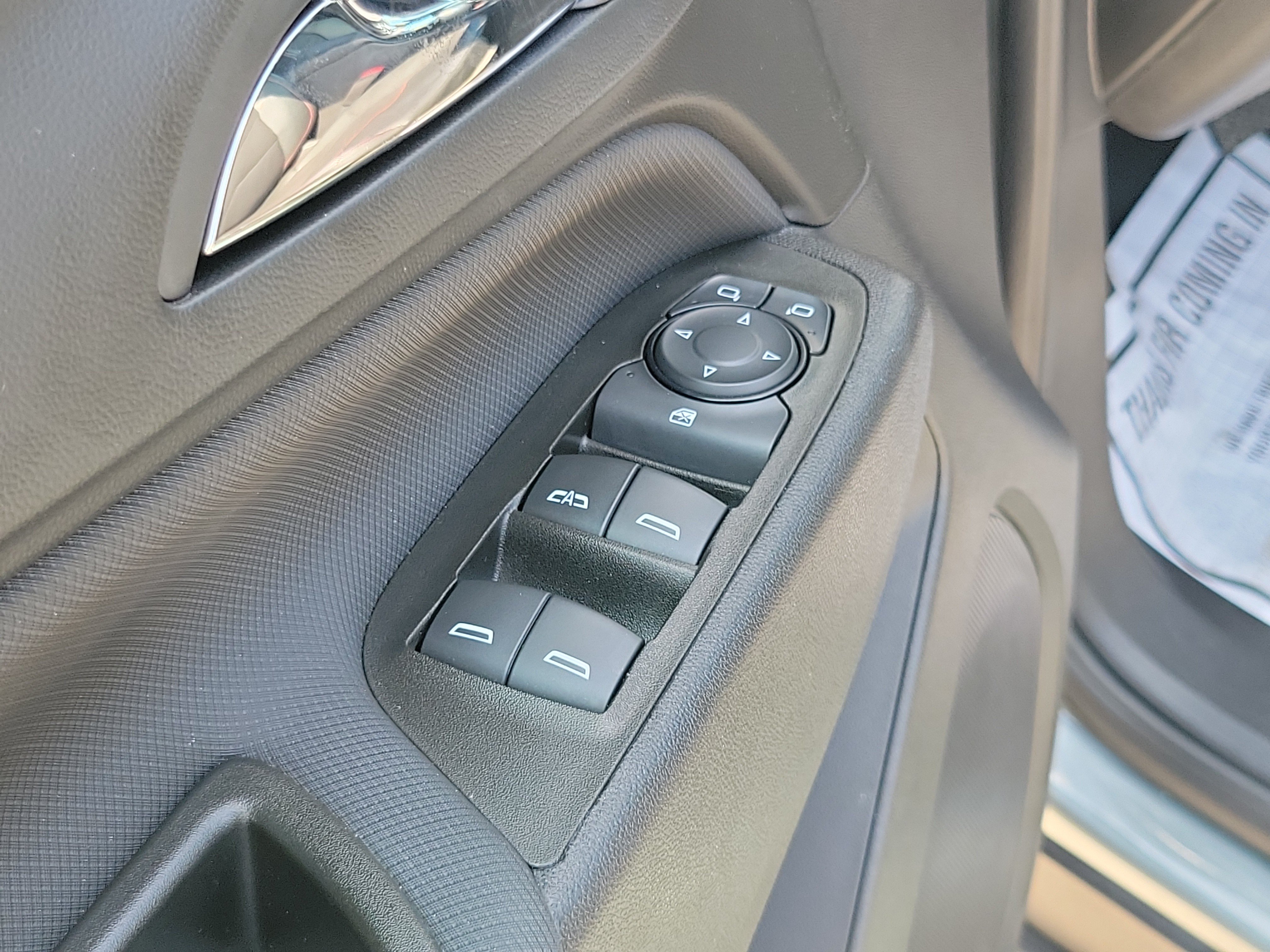 Used 2024 Chevrolet Equinox RS w/ RS Leather Package FWD image 17
