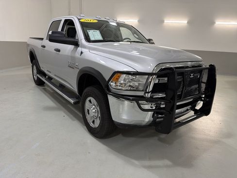 Used 2017 RAM 2500 Tradesman w/ Chrome Appearance Group AWD/4WD image 4
