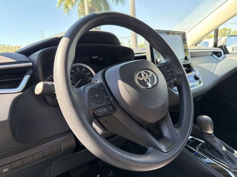 Used 2022 Toyota Corolla LE w/ LE Convenience Package image 24