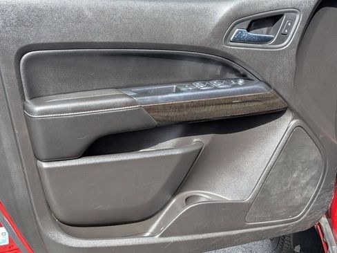Used 2015 GMC Canyon SLE AWD/4WD image 17
