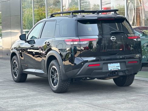 Used 2025 Nissan Pathfinder Rock Creek AWD/4WD image 5