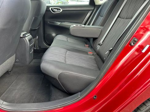 Used 2016 Nissan Sentra SR FWD image 33