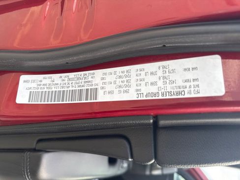 Used 2014 Jeep Grand Cherokee Laredo w/ Security & Convenience Group image 32