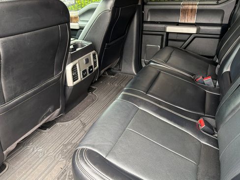 Used 2020 Ford F150 Lariat image 12