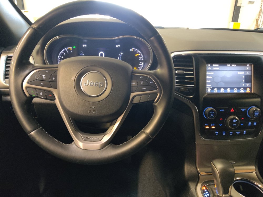 Used 2019 Jeep Grand Cherokee Laredo RWD image 22