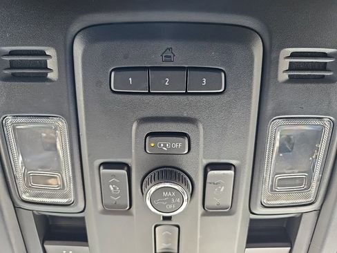 Used 2023 Chevrolet Tahoe Premier AWD/4WD image 46