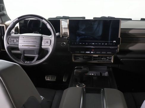 Used 2025 GMC Hummer EV 2X w/ Extreme Off-Road Package AWD/4WD image 39