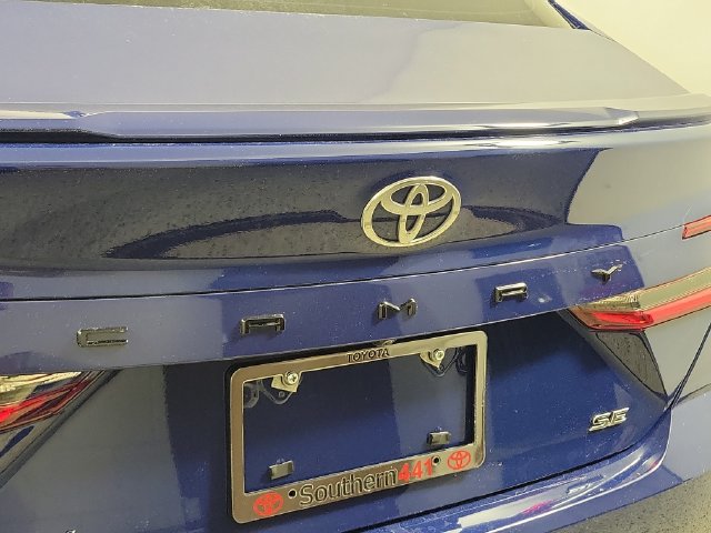 Certified 2025 Toyota Camry SE FWD image 9