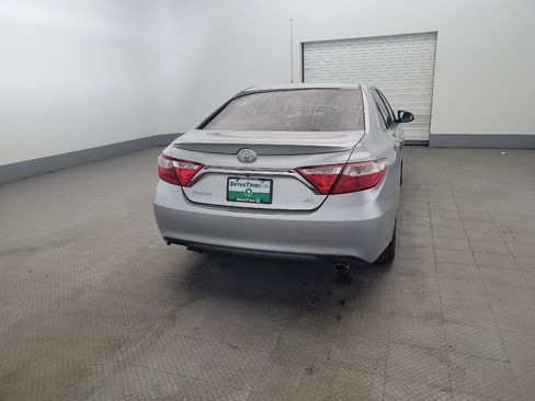 Used 2016 Toyota Camry SE FWD image 7
