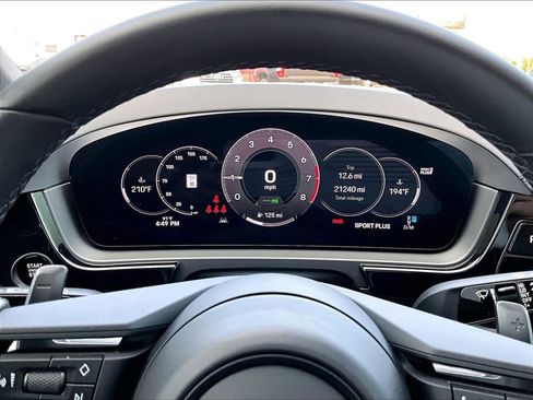 Certified 2024 Porsche Cayenne Coupe AWD/4WD image 25