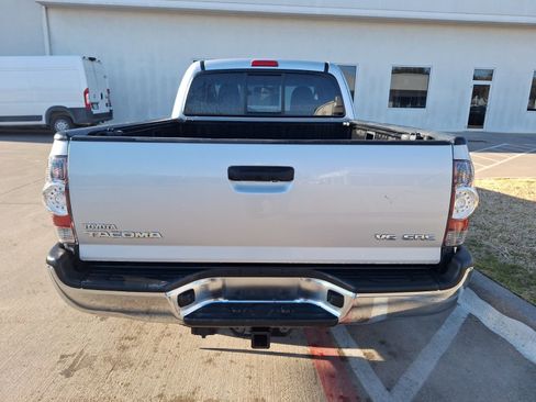Used 2011 Toyota Tacoma 4x4 Access Cab V6 image 5