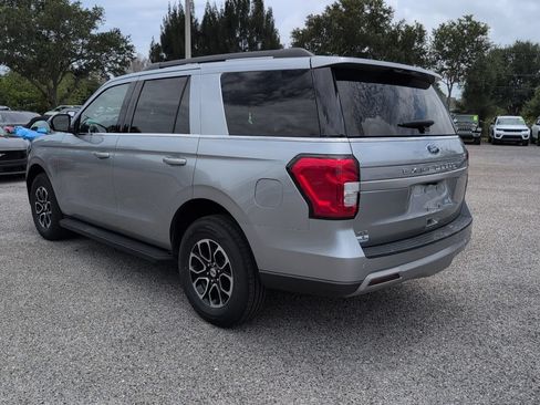 Certified 2024 Ford Expedition XLT RWD image 5
