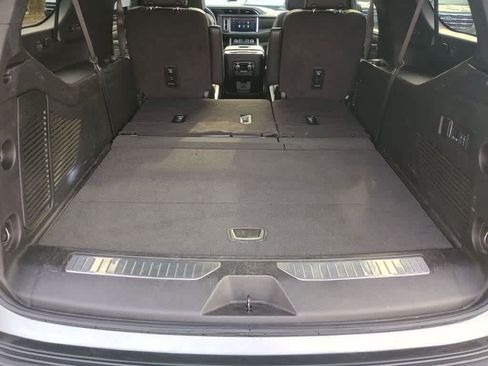 Used 2024 GMC Yukon XL Denali AWD/4WD image 20
