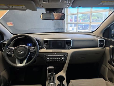 Used 2020 Kia Sportage LX w/ LX Popular Package FWD image 17