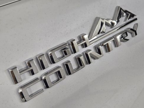 New 2026 Chevrolet Silverado 2500 High Country w/ High Country Premium Package AWD/4WD image 11
