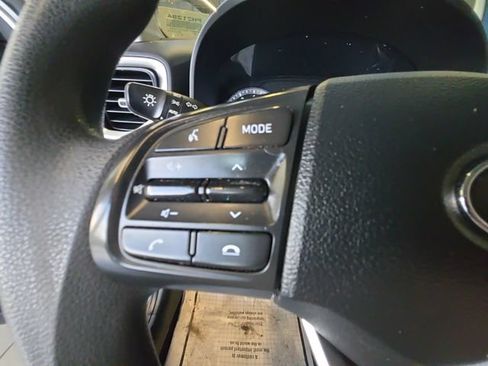 Used 2020 Hyundai Venue SE FWD image 20