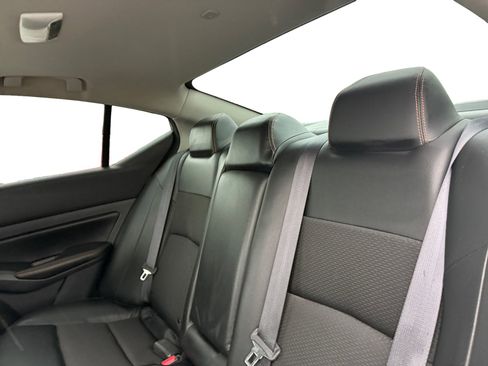 Used 2022 Nissan Altima 2.0 SR image 11