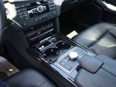 Used 2013 Mercedes-Benz E 350 Sedan image 29