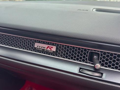 Used 2024 Honda Civic Type R image 18
