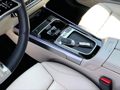 Used 2026 Mercedes-Benz GLB 250 4MATIC image 14