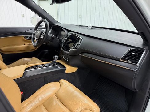 Used 2021 Volvo XC90 T6 Inscription w/ Advanced Package image 14