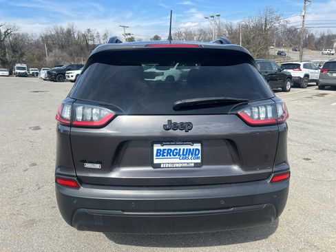 Used 2023 Jeep Cherokee Altitude Lux image 5